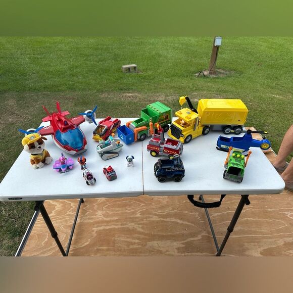 Paw Patrol Colorful Kids Toy Vehicle Set Bundle - Picture 1 of 5